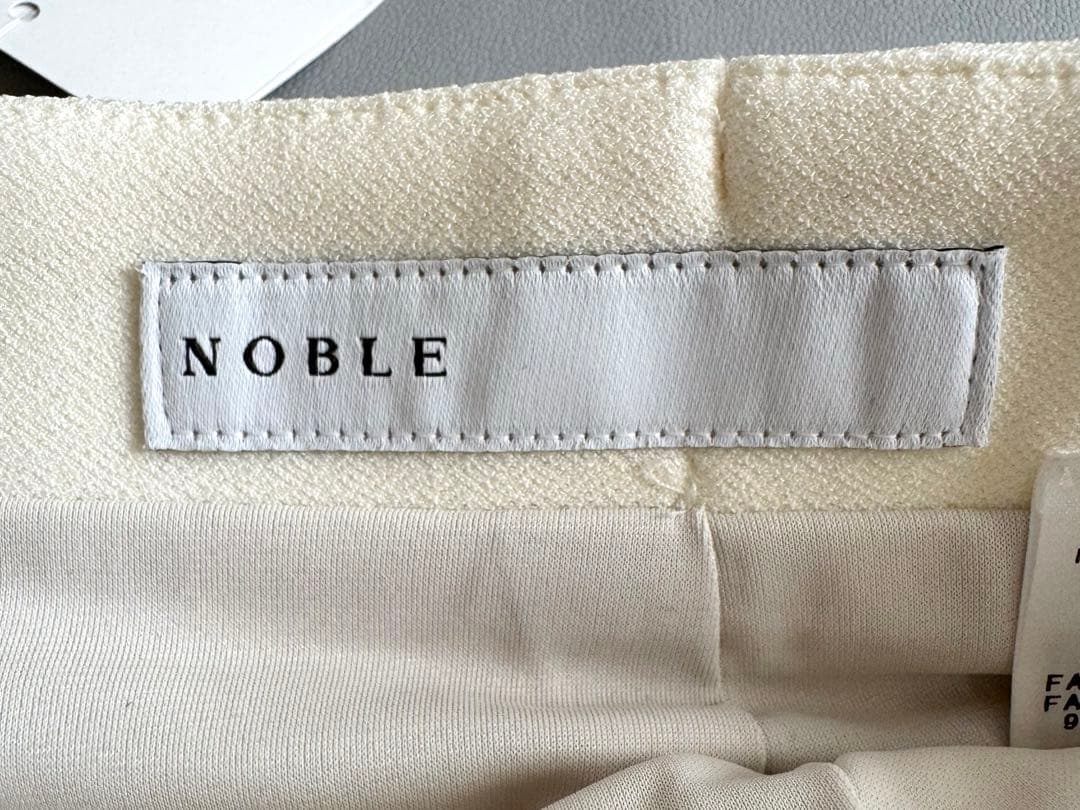 【新品タグ付き】NOBLE コンフォートジャージーライクタイトスカート 40