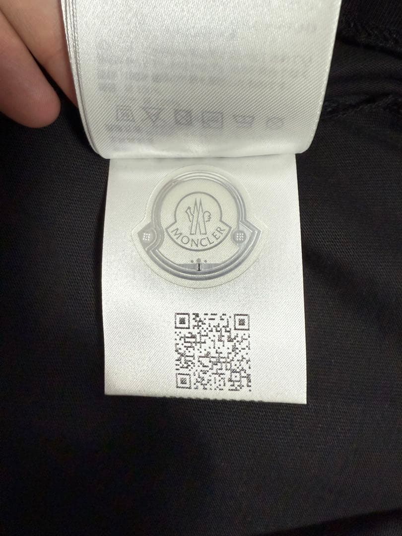 【新品未使用】モンクレール　MONCLER Tシャツ　ブラック　Mサイズ