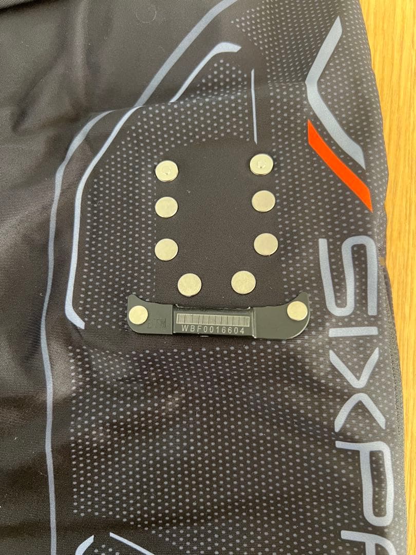 SIXPAD EMSスーツ