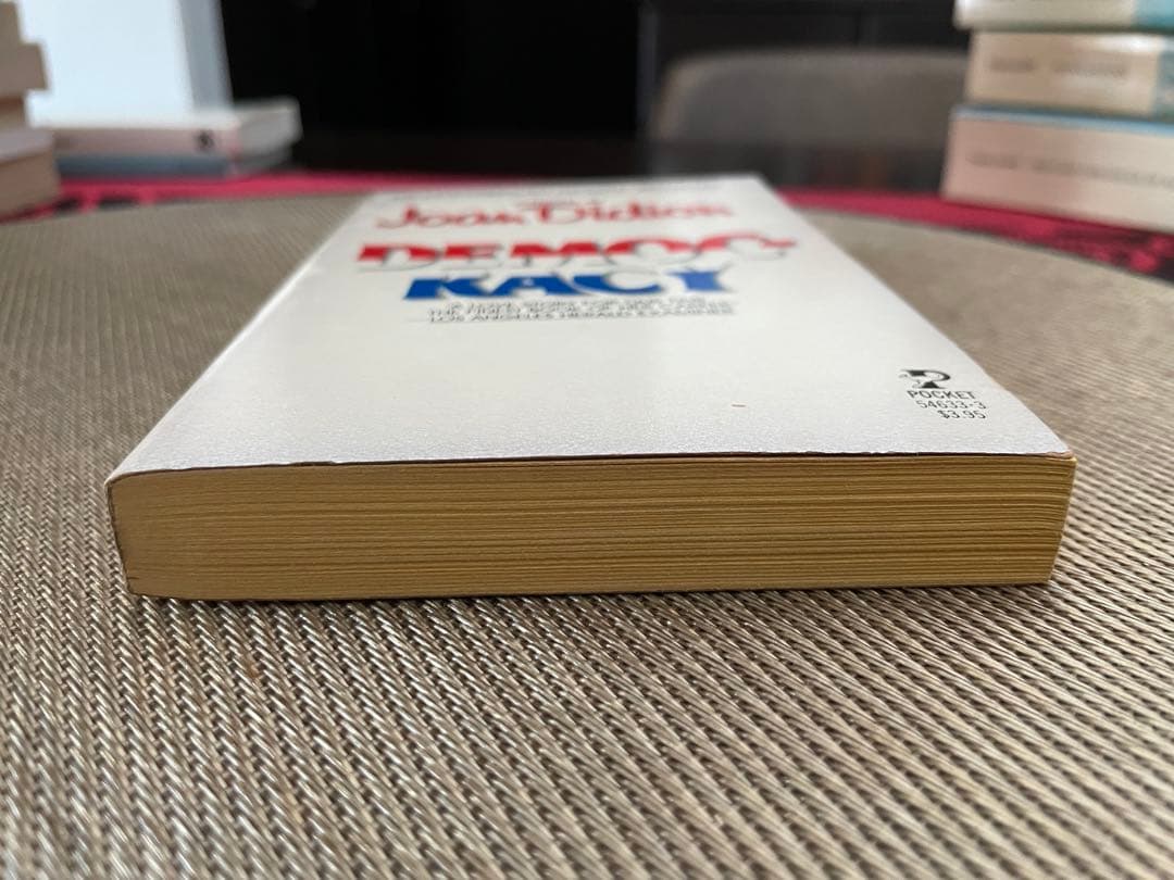 希少　Joan Didion Democracy
