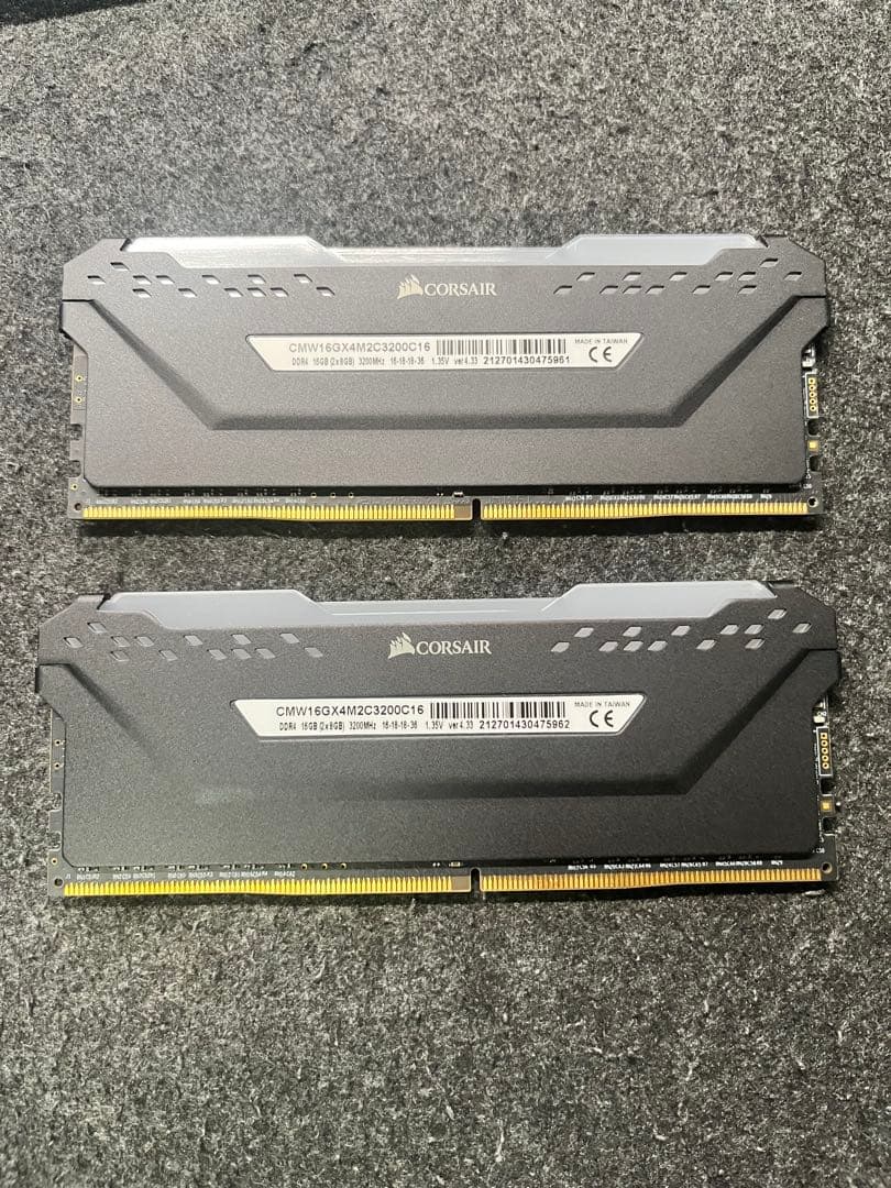 Vengeance RGB DDR4 16GB(8GB×2) 3200MHz