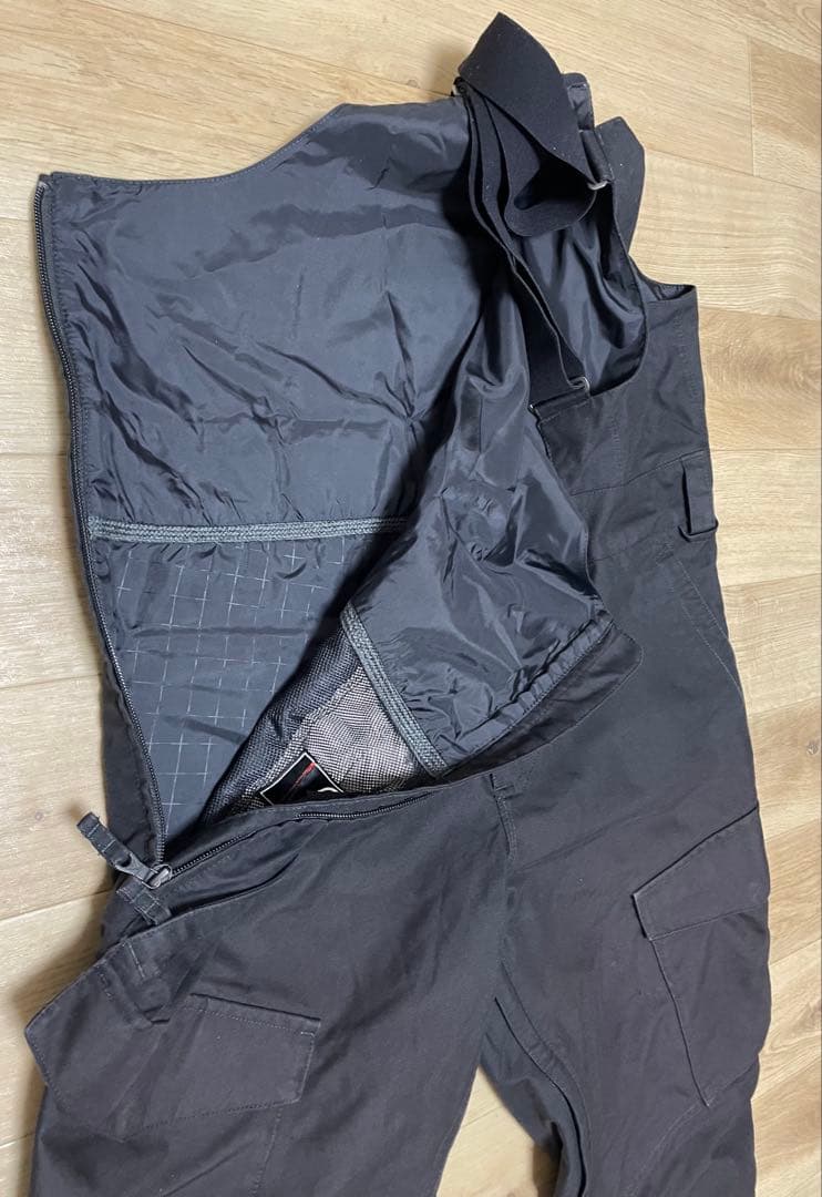 BURTON スノーボードウェア　ビブパンツ　M 黒