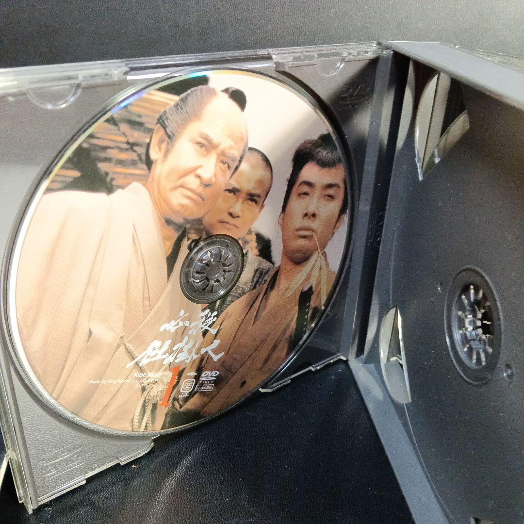必殺仕掛人　上巻　DVDBOX 3枚組　セル版です。