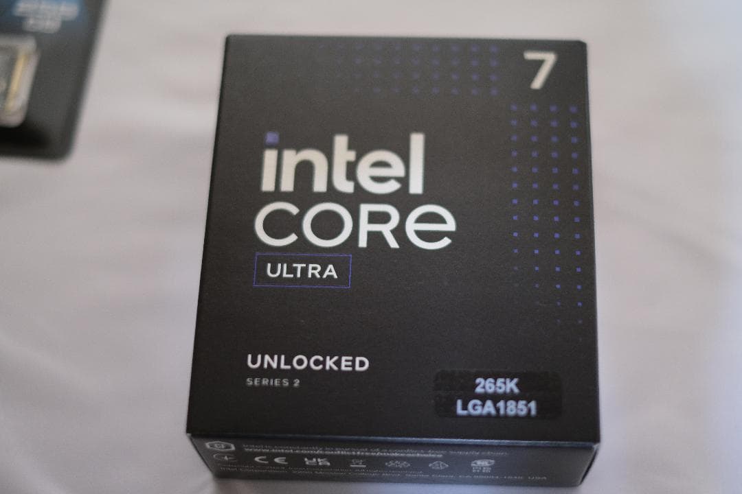 Intel Core Ultra 7 265K CPU 未使用未開封