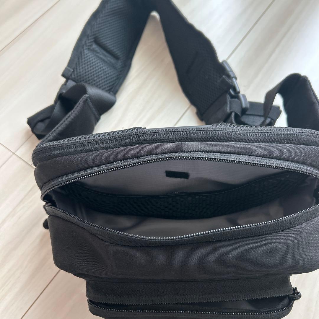 POMULU ブラック ヒップシート